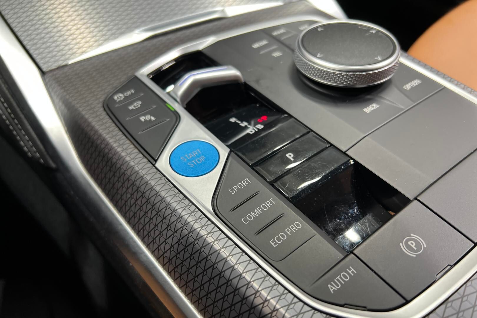 BMW I4 M50 iso kuva 21