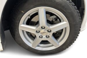 Toyota Yaris esikatselu 11