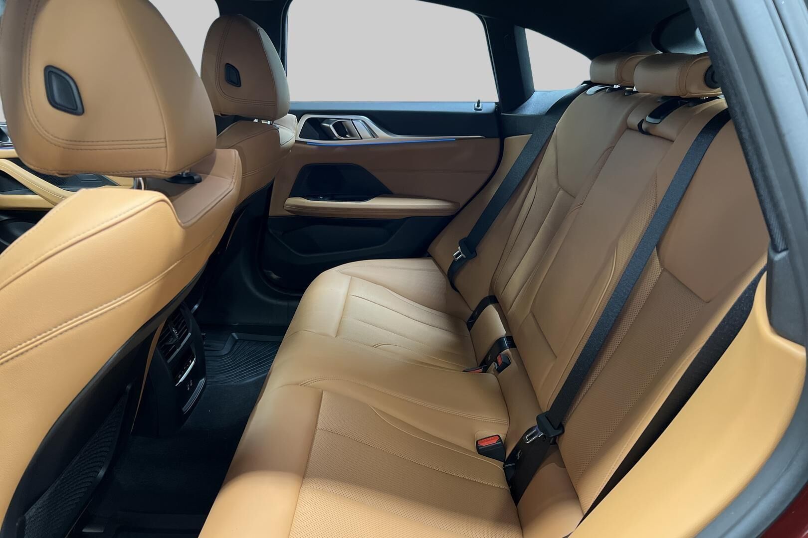 BMW I4 M50 iso kuva 9