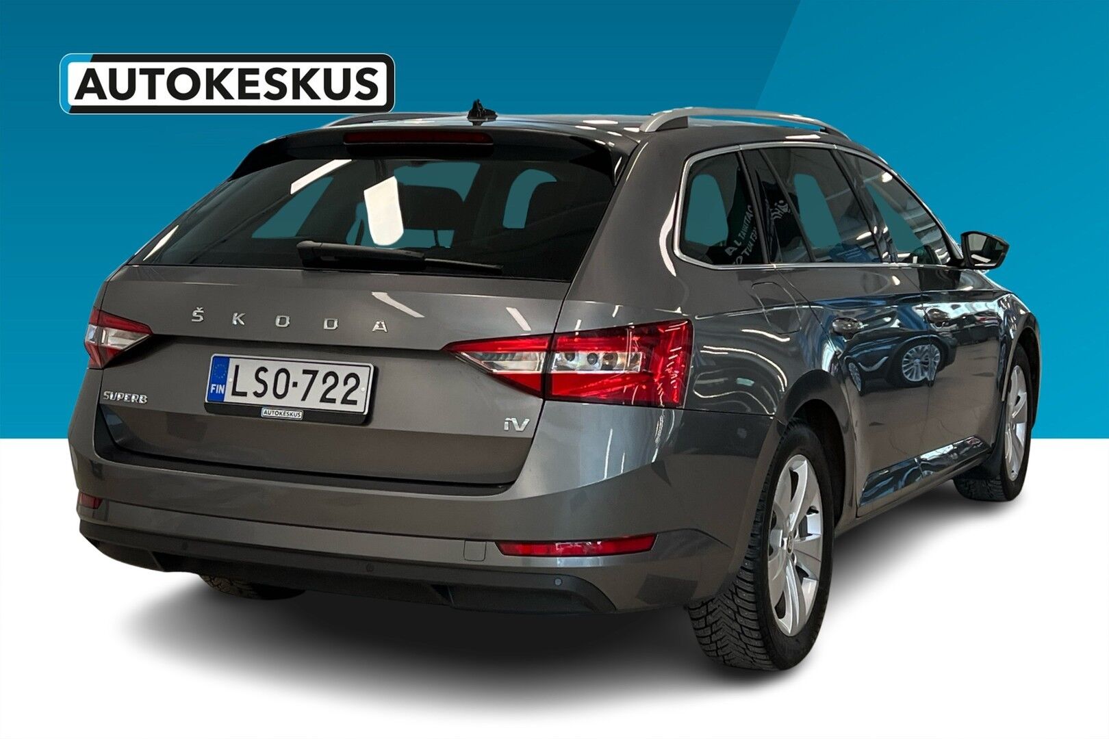 Skoda Superb iso kuva 1