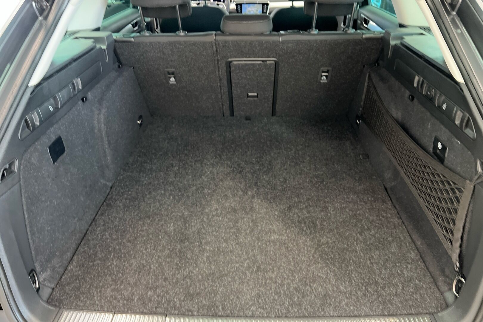 Skoda Superb iso kuva 6