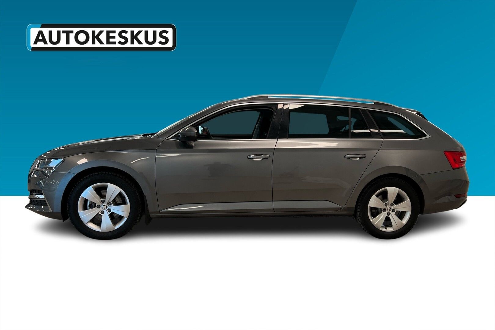 Skoda Superb iso kuva 7