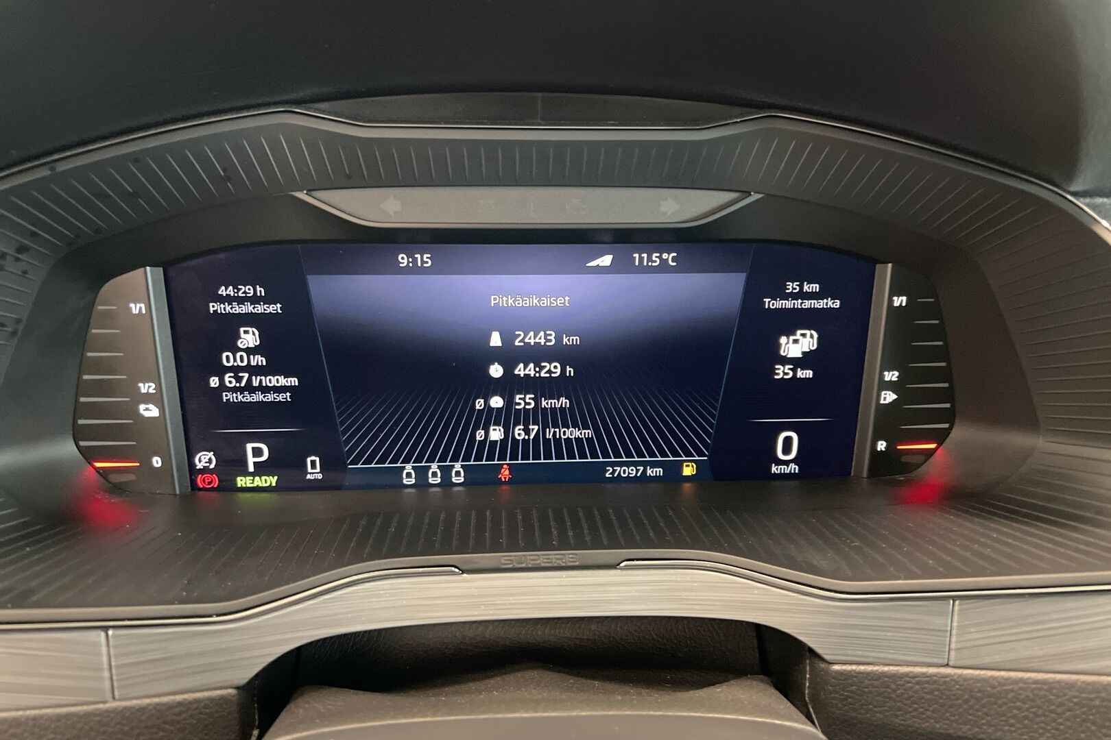 Skoda Superb iso kuva 9