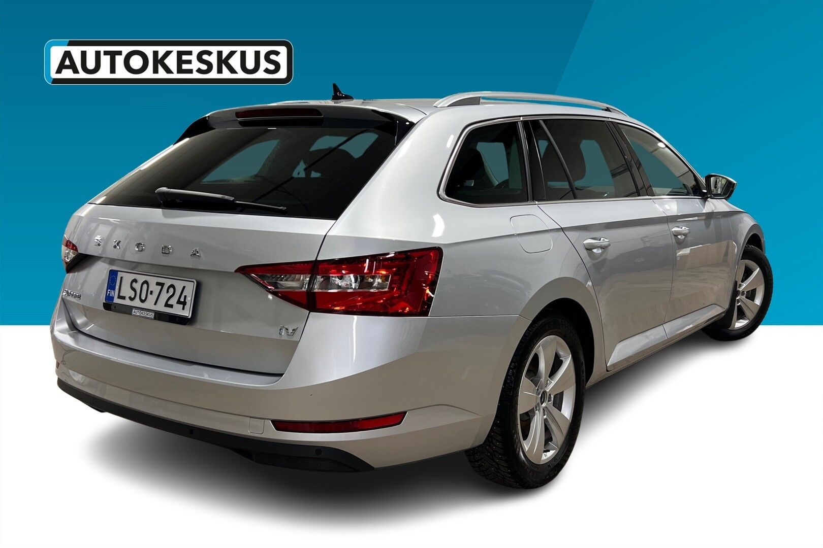 Skoda Superb iso kuva 1