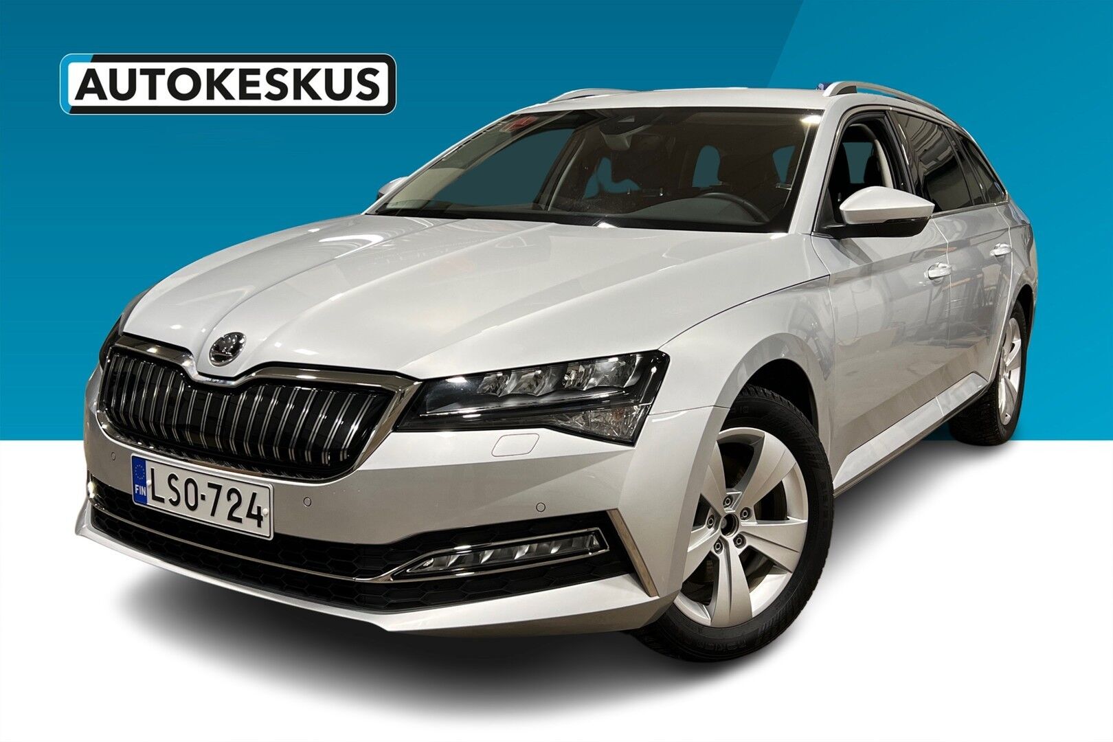 Skoda Superb iso kuva 18