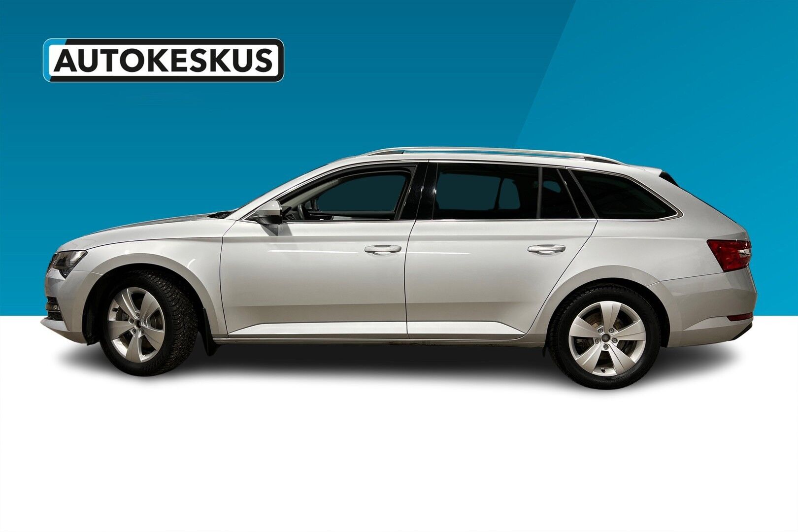Skoda Superb iso kuva 3