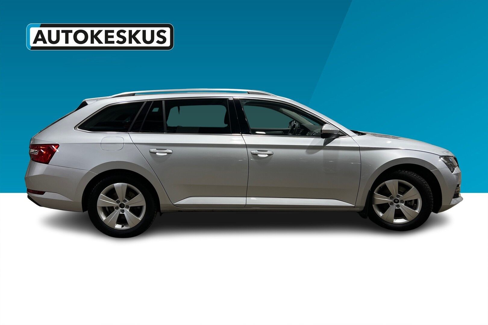 Skoda Superb iso kuva 5