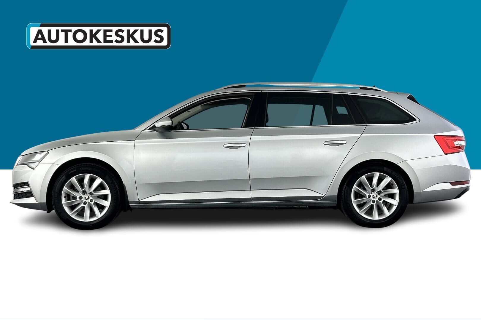Skoda Superb iso kuva 1