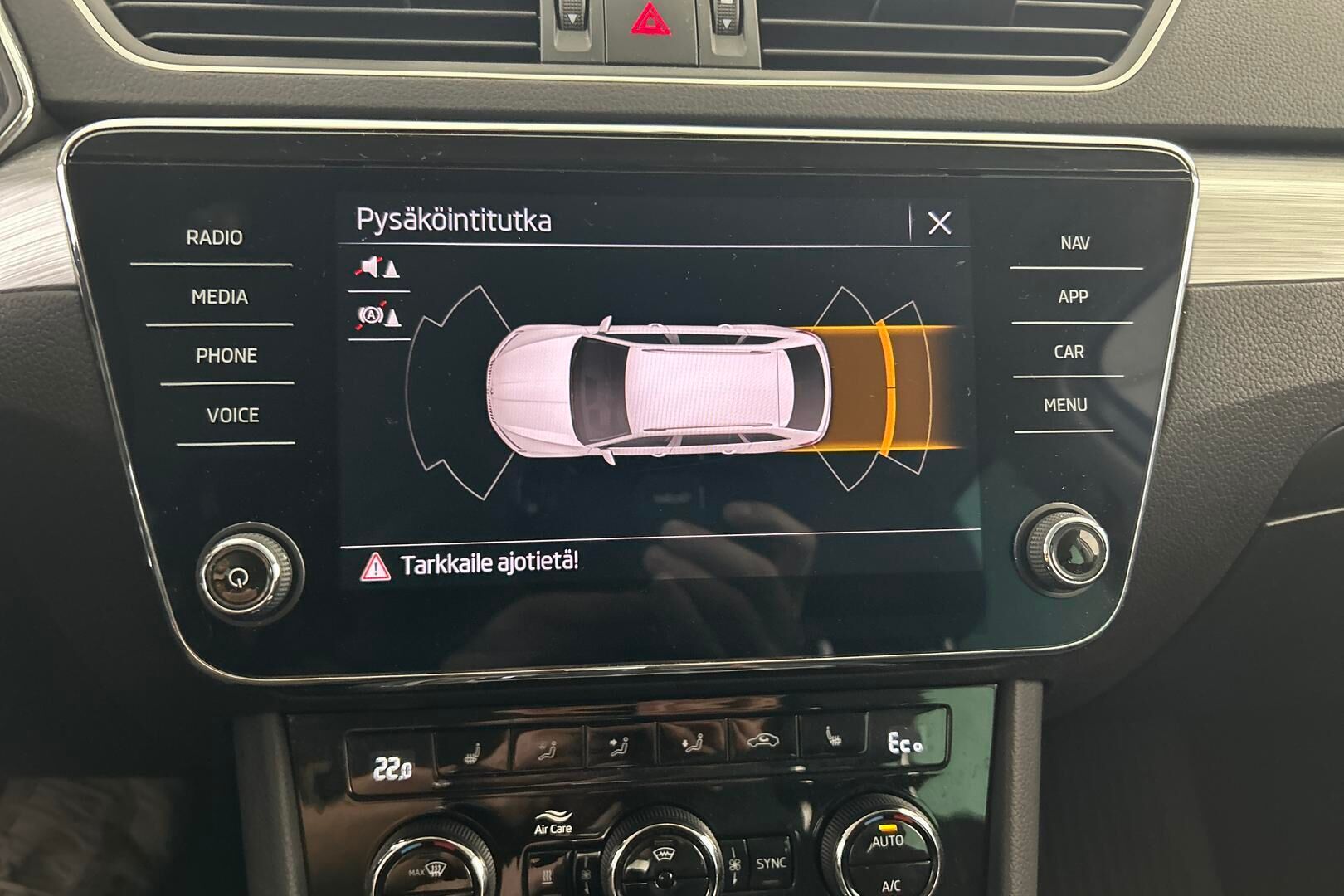 Skoda Superb iso kuva 18