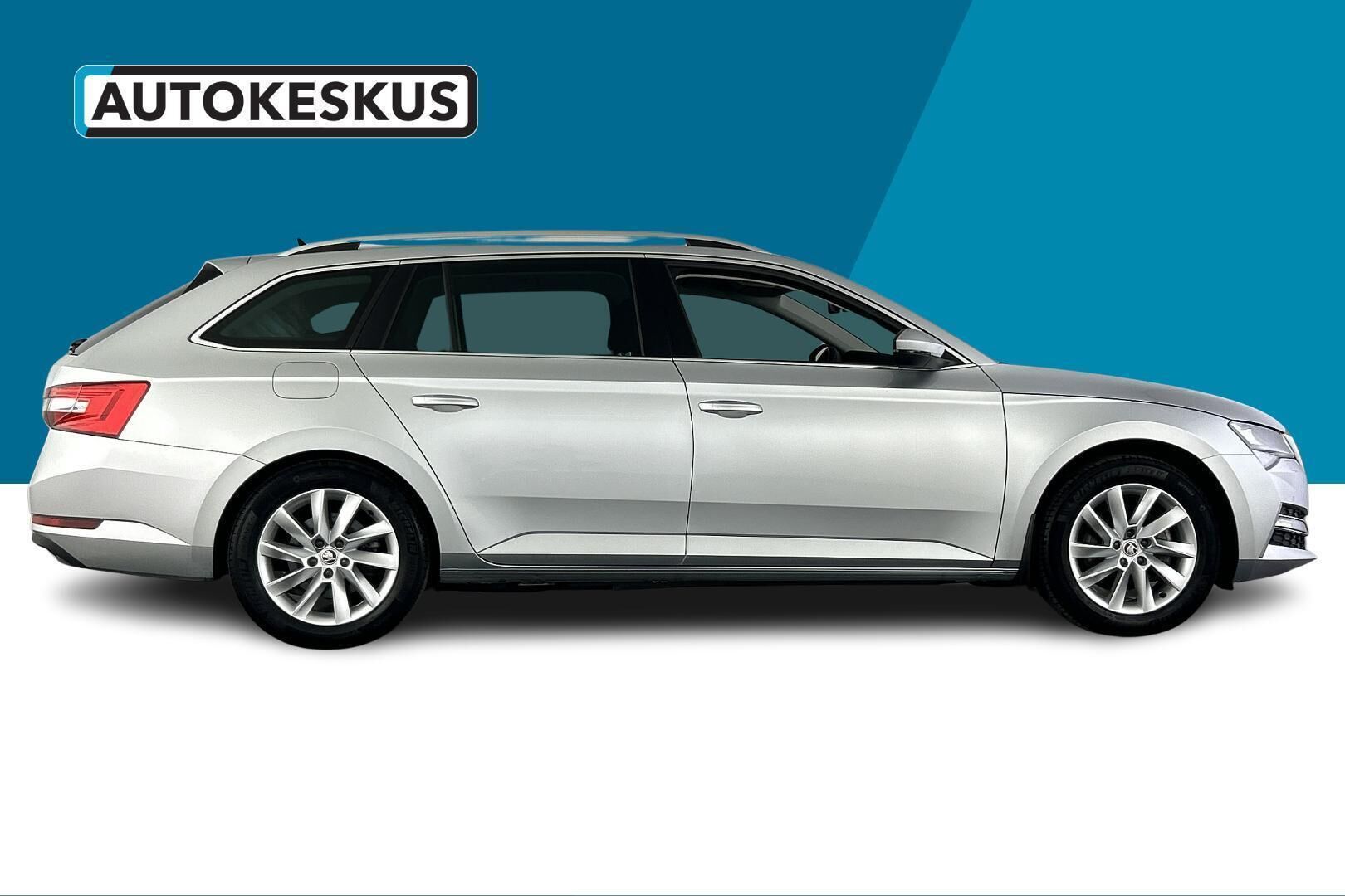 Skoda Superb iso kuva 5