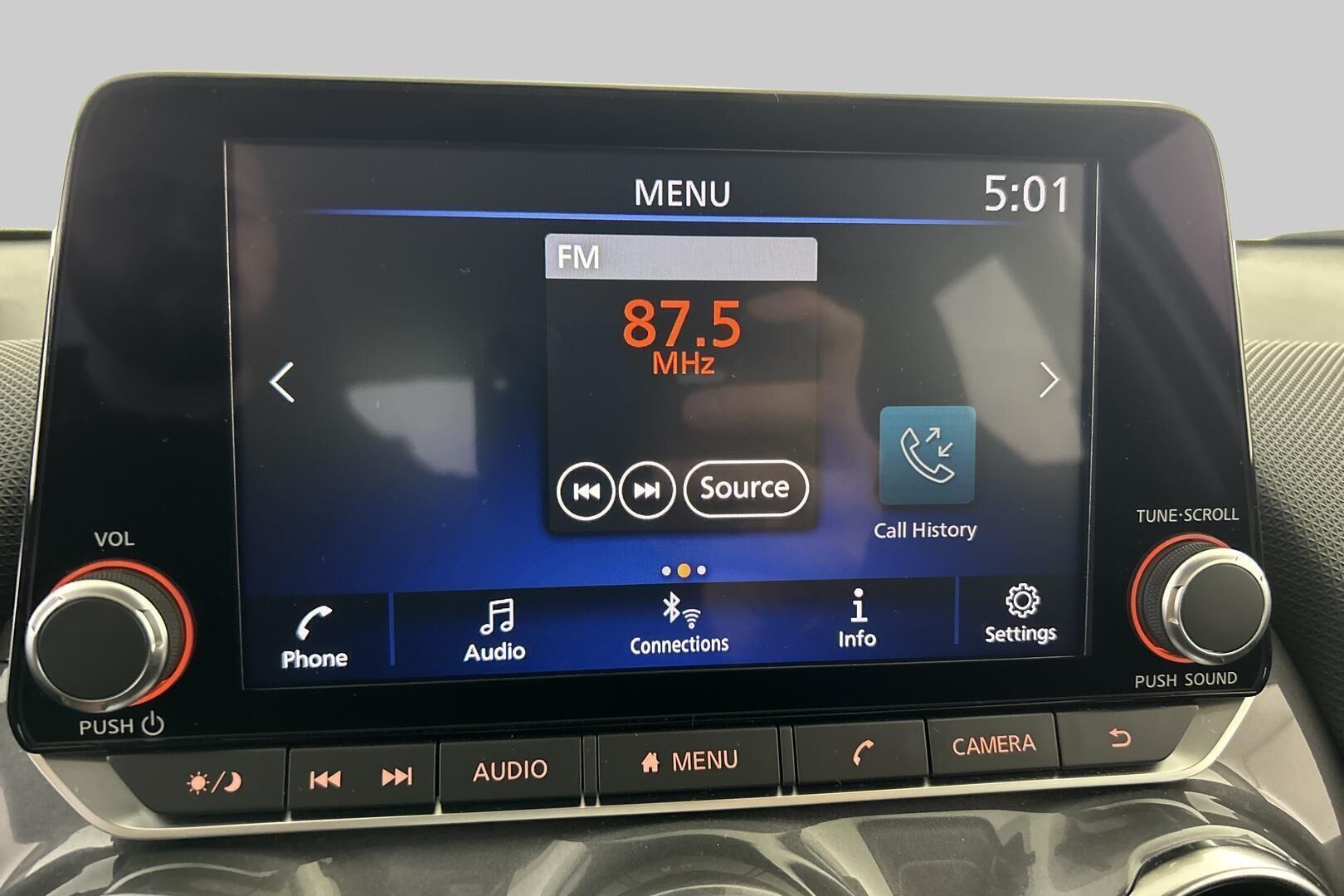 Nissan Juke iso kuva 11
