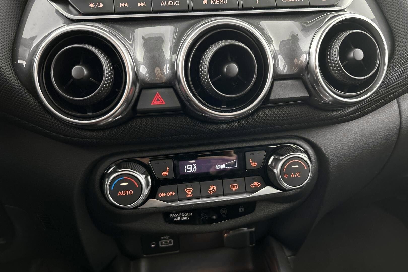 Nissan Juke iso kuva 14