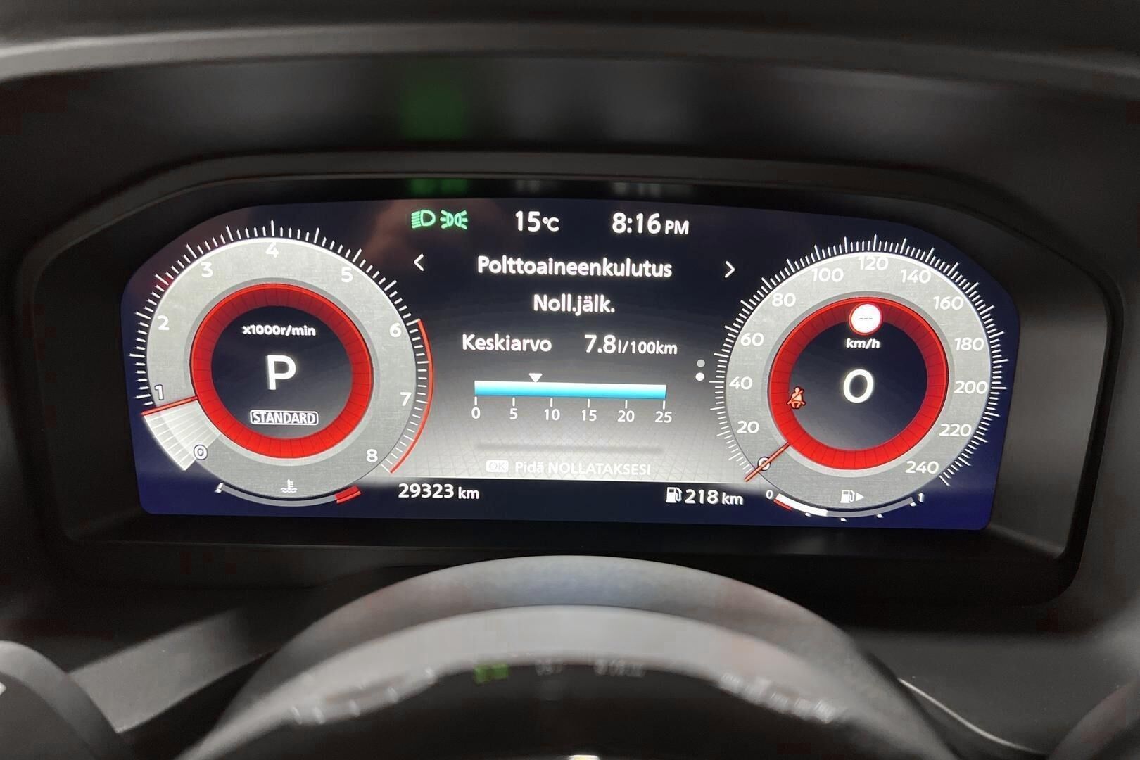 Nissan Qashqai iso kuva 16