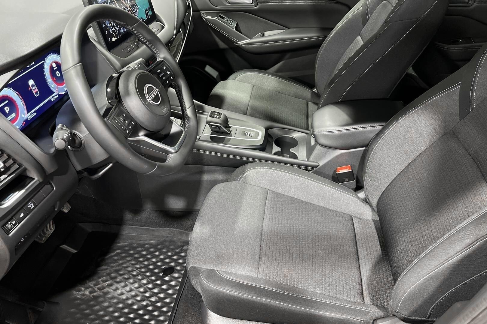 Nissan Qashqai iso kuva 9