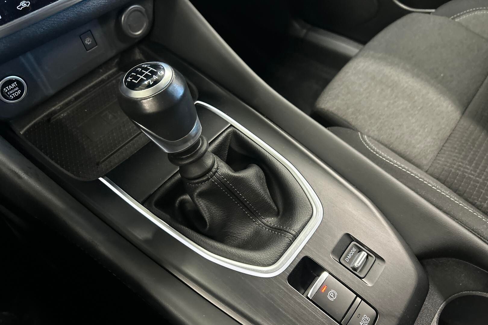 Nissan Qashqai iso kuva 9