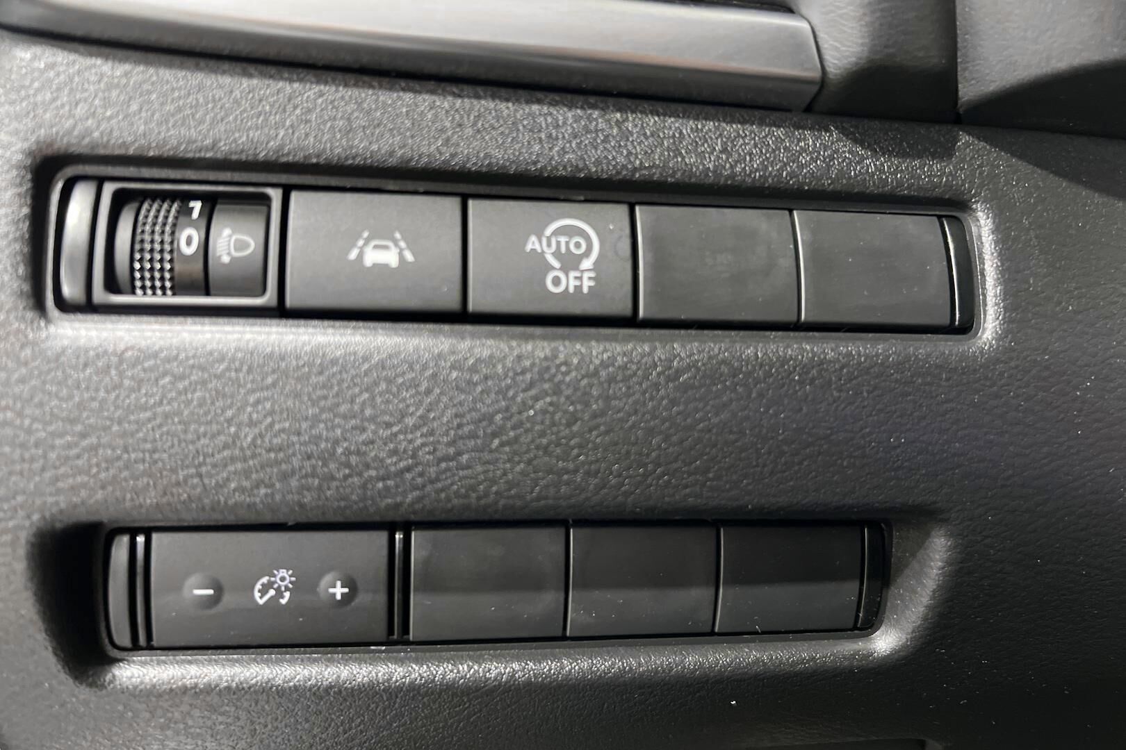 Nissan Qashqai iso kuva 14