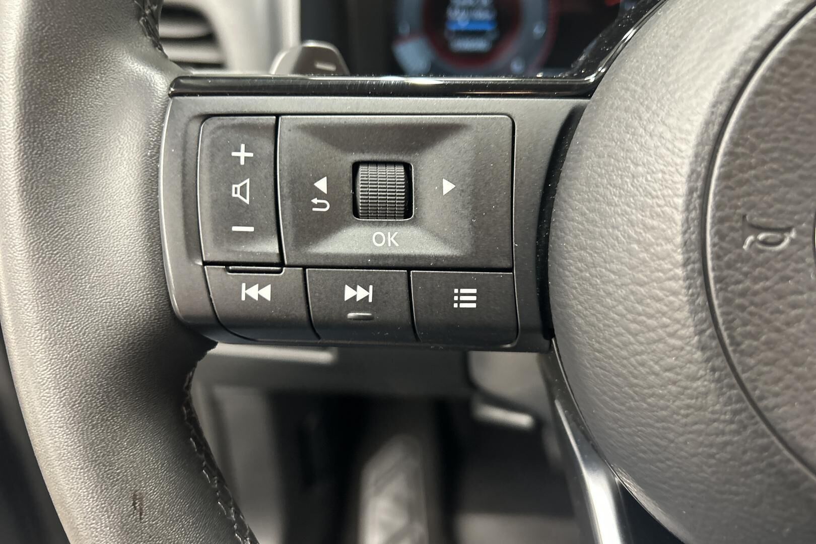 Nissan Qashqai iso kuva 4