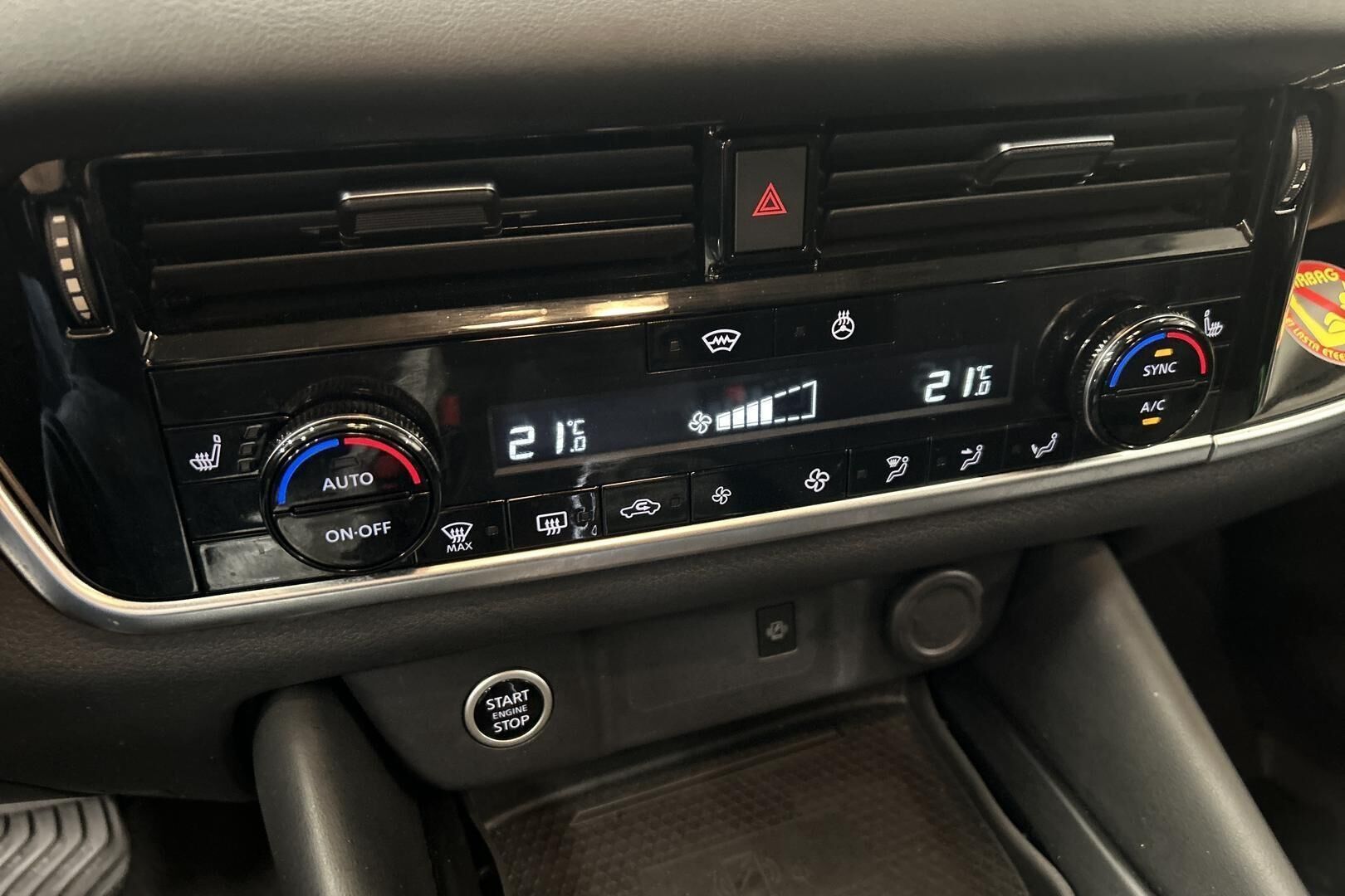 Nissan Qashqai iso kuva 7