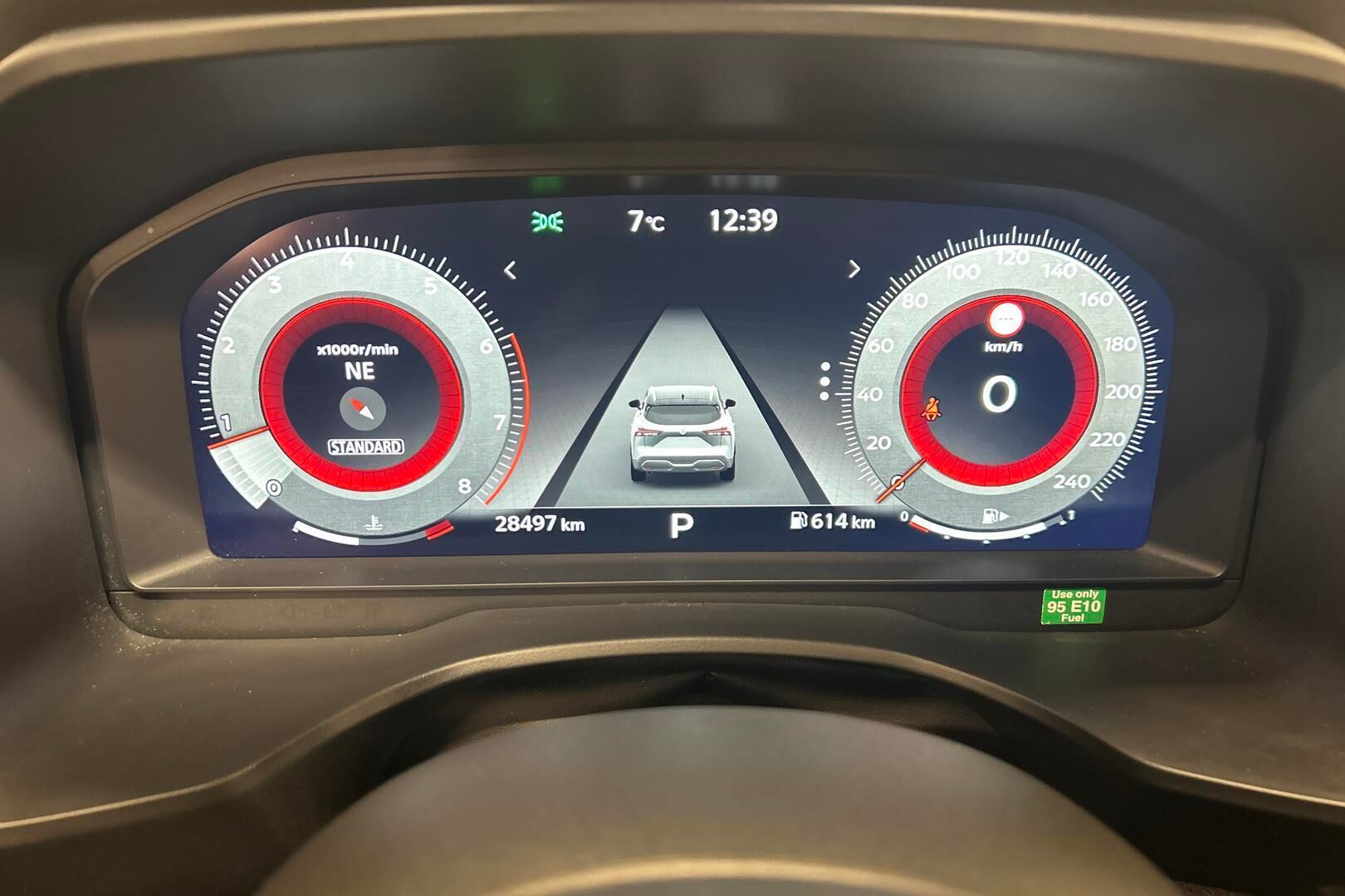 Nissan Qashqai iso kuva 14