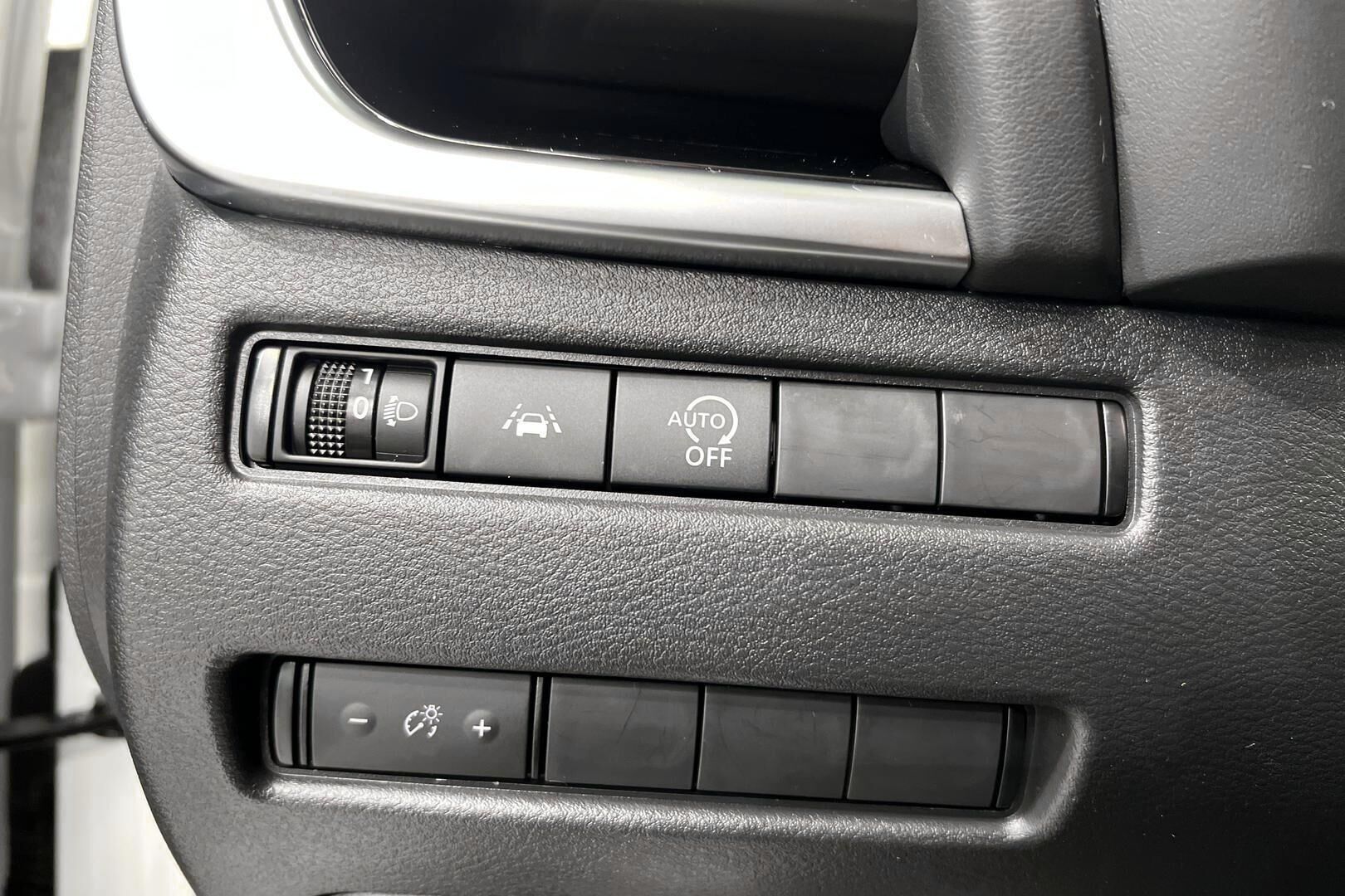 Nissan Qashqai iso kuva 14