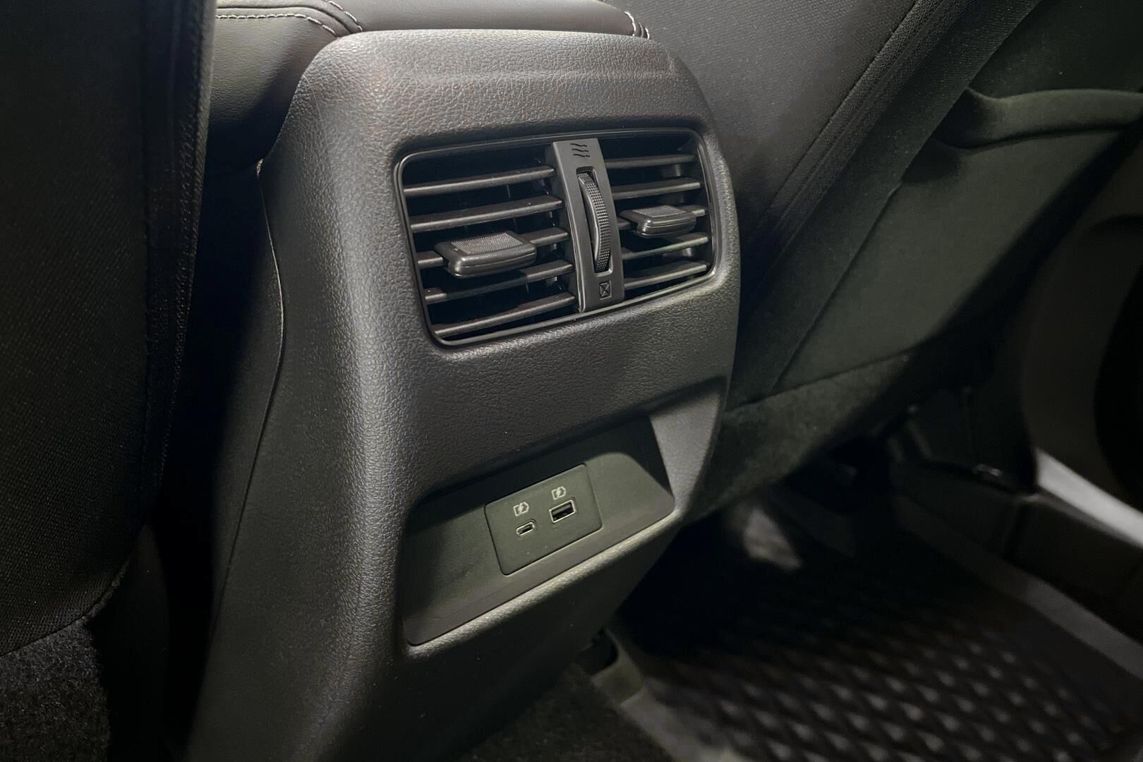 Nissan Qashqai iso kuva 15