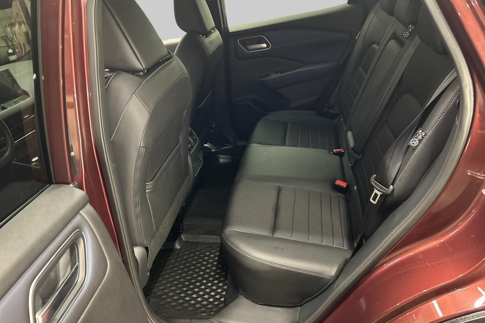 Nissan Qashqai iso kuva 9