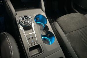 Ford Kuga esikatselu 11