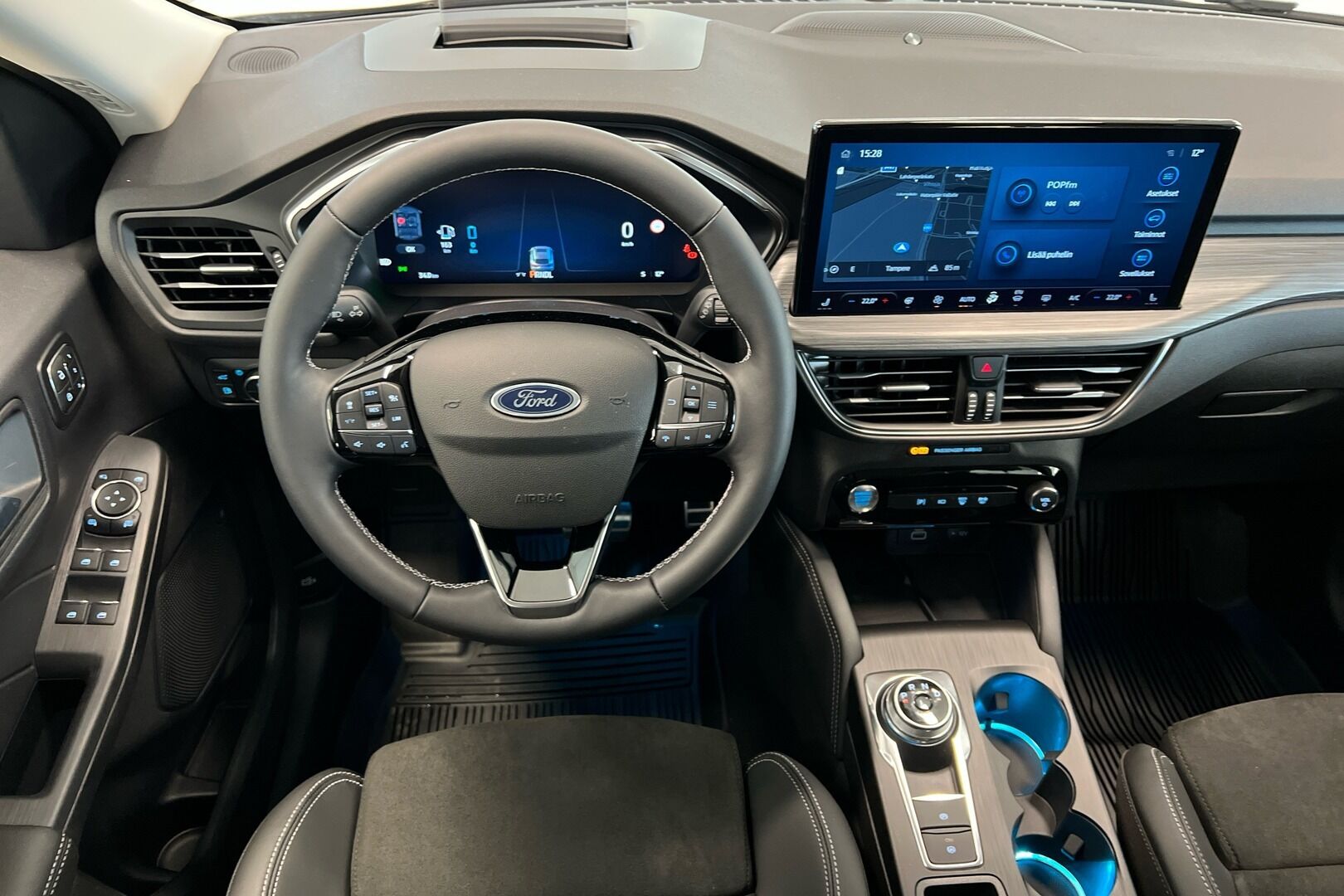Ford Kuga iso kuva 16