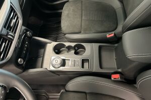 Ford Kuga esikatselu 17