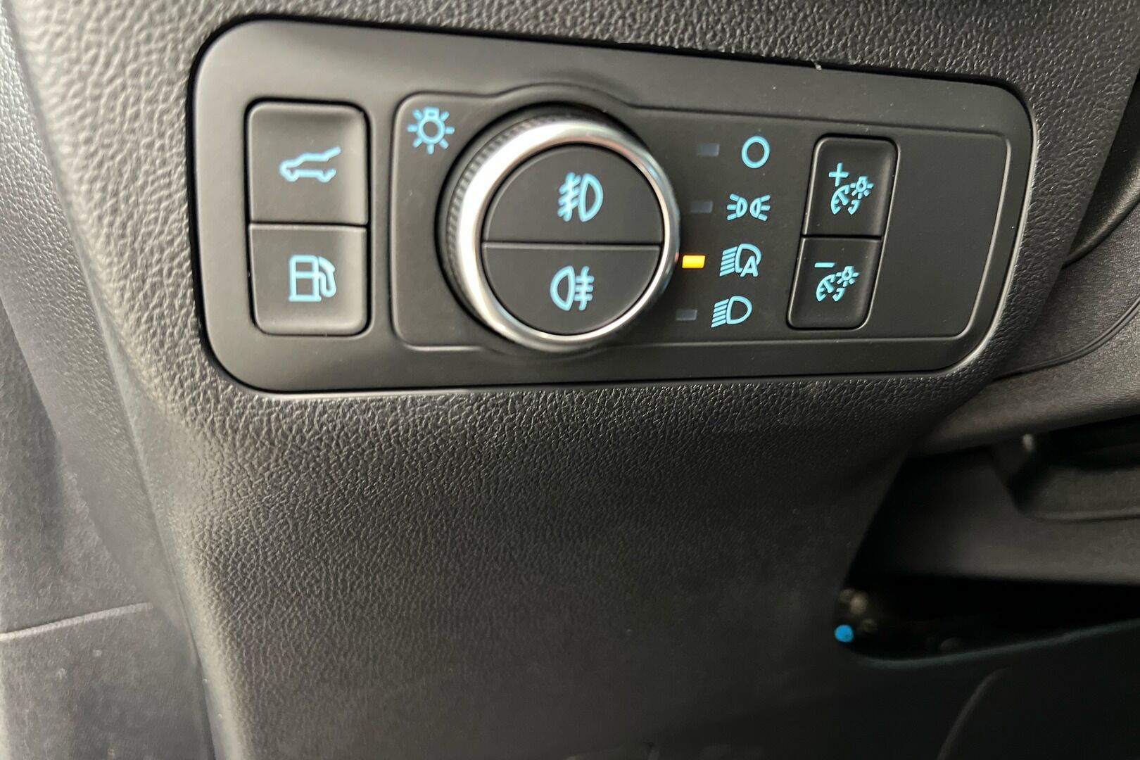 Ford Kuga iso kuva 21