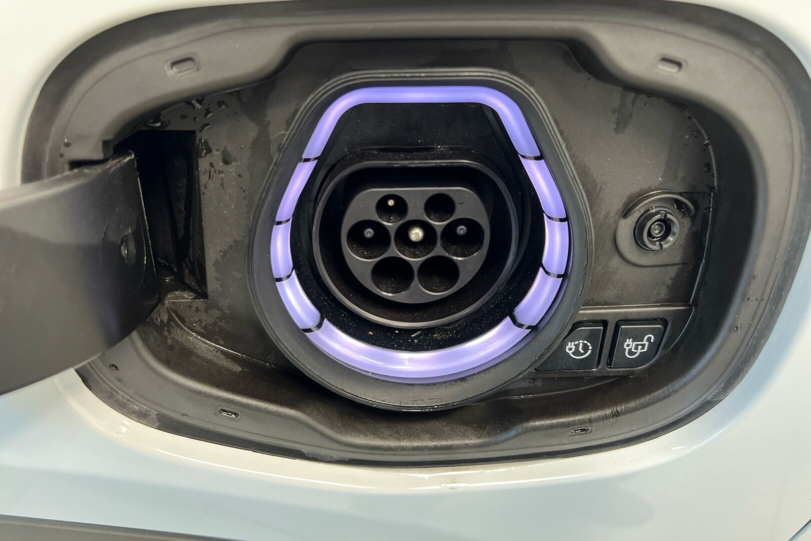 Ford Kuga iso kuva 23