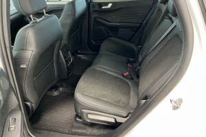 Ford Kuga esikatselu 6