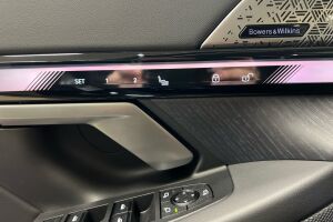 BMW i5 esikatselu 16
