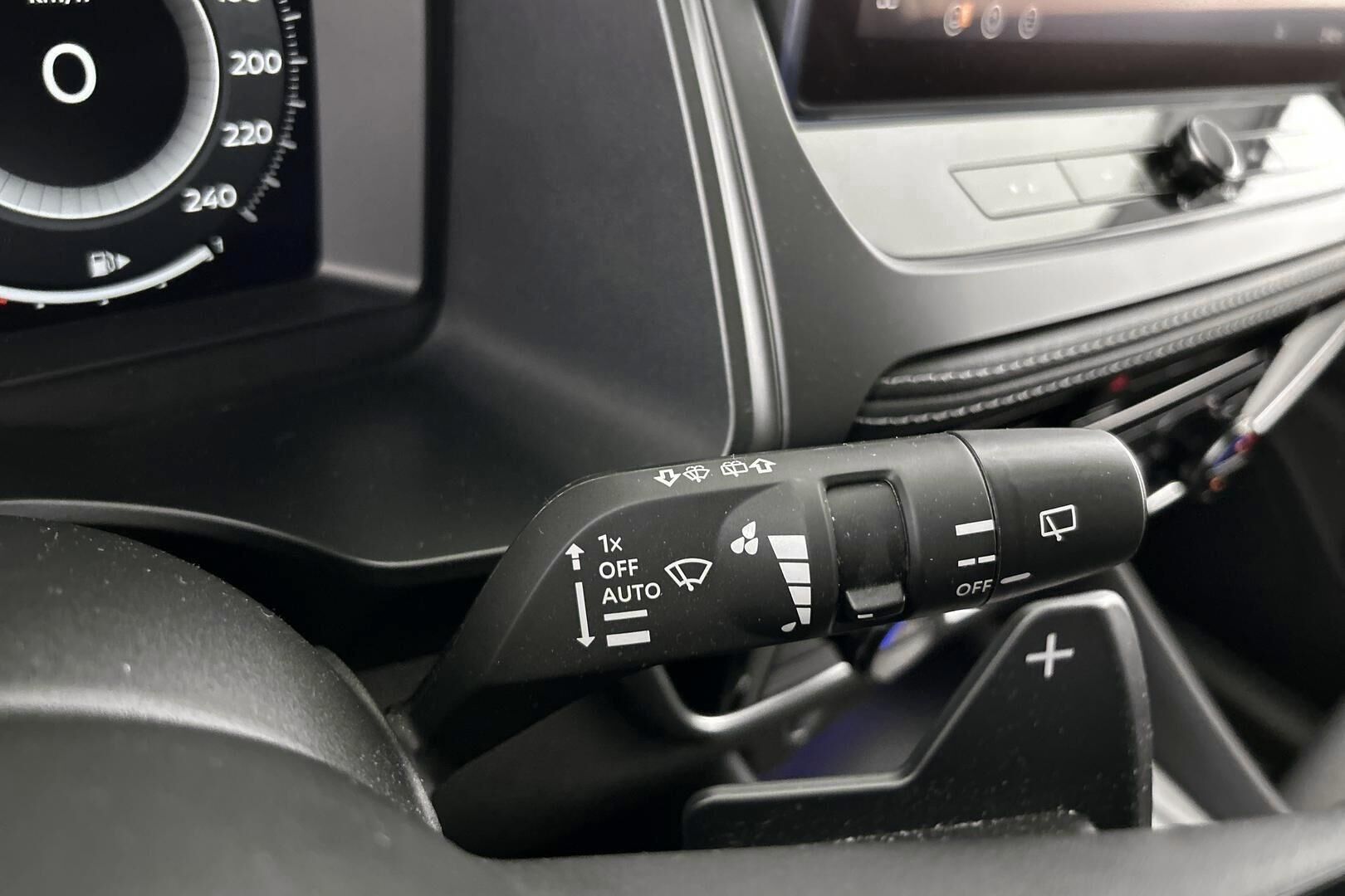 Nissan Qashqai iso kuva 17