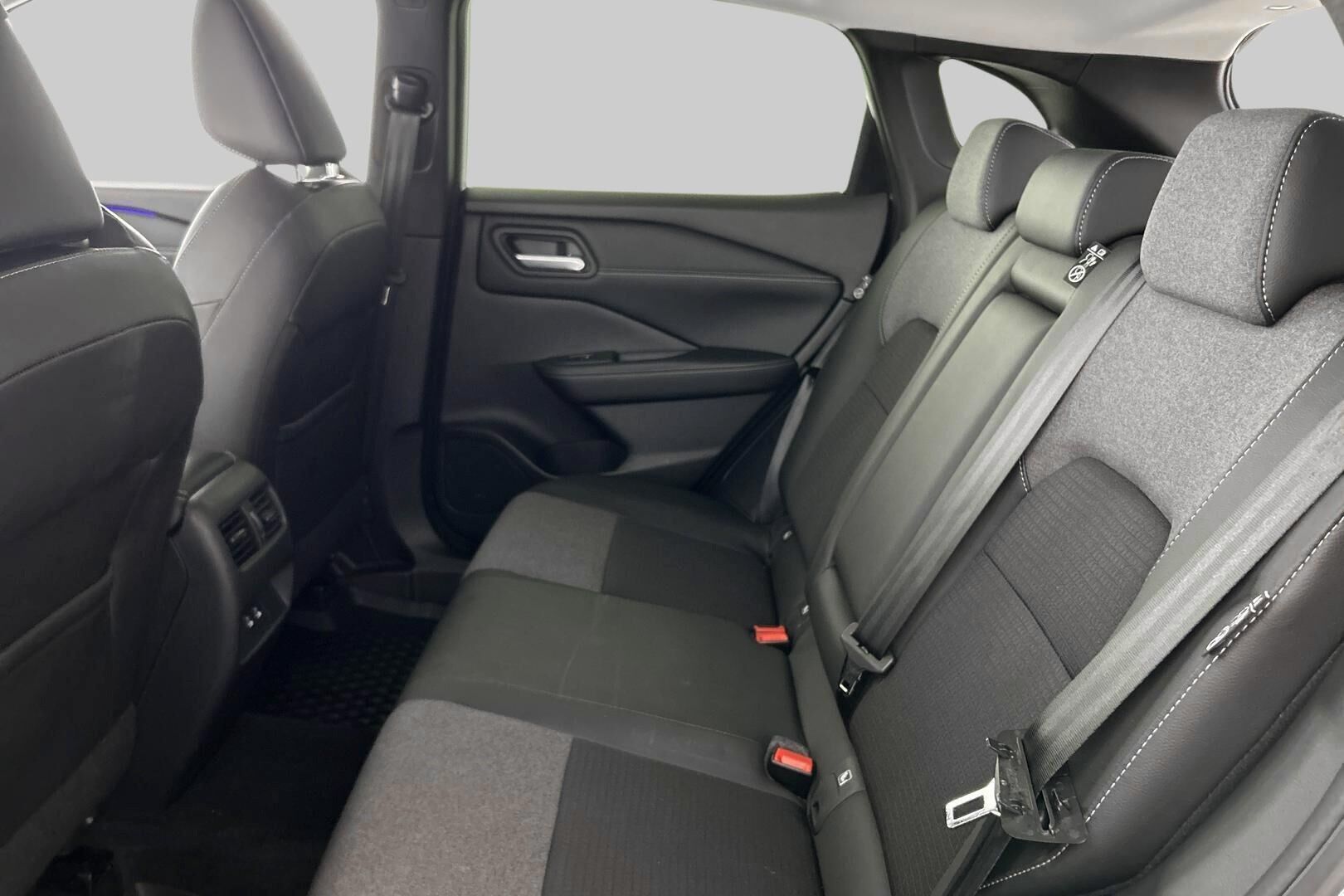 Nissan Qashqai iso kuva 9