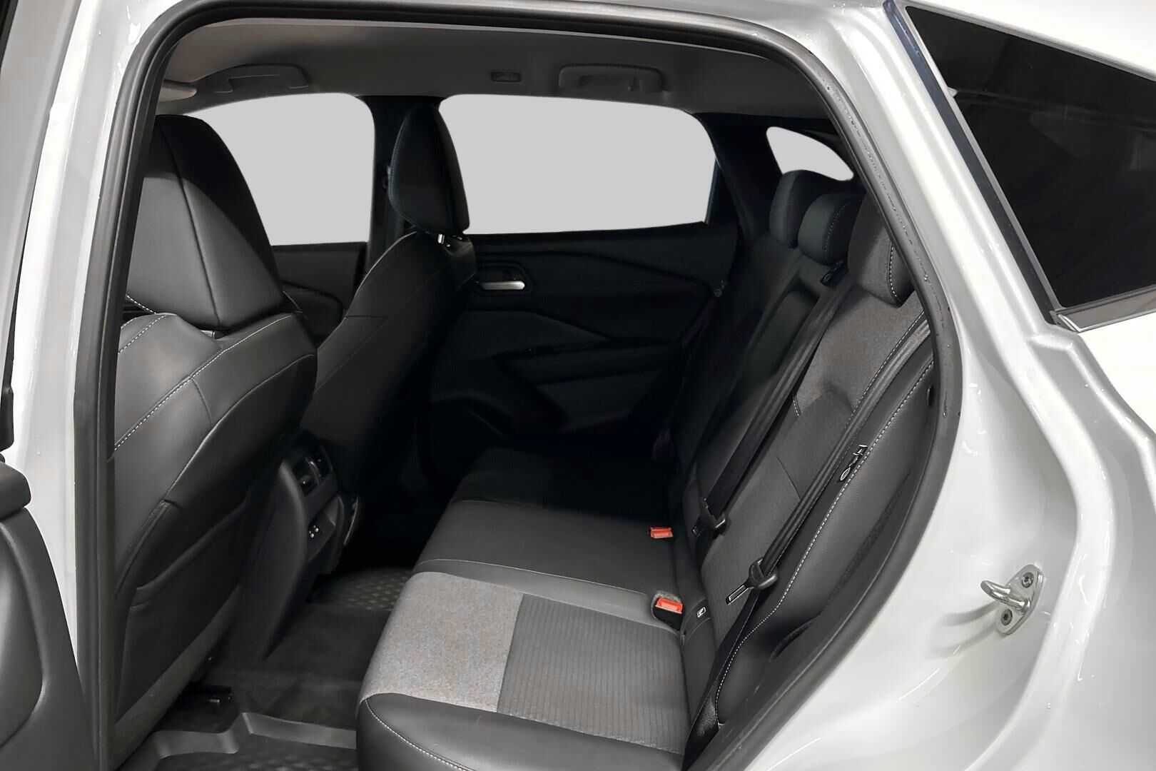 Nissan Qashqai iso kuva 9