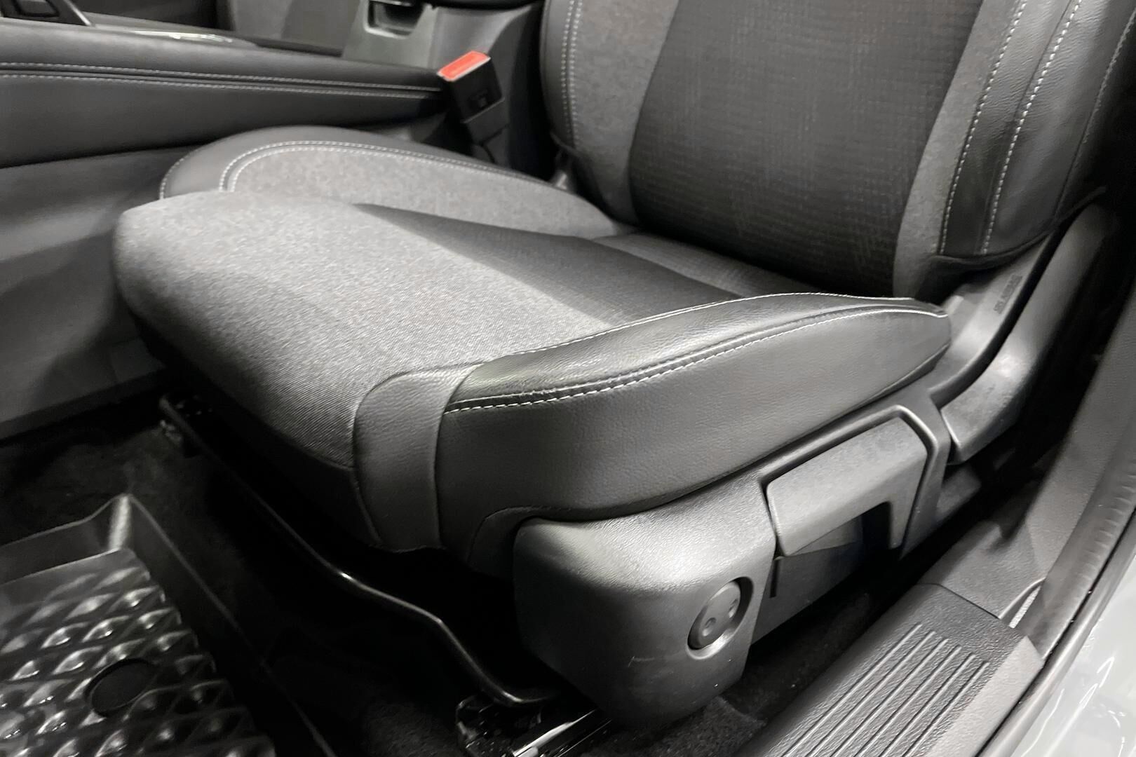 Nissan Qashqai iso kuva 21