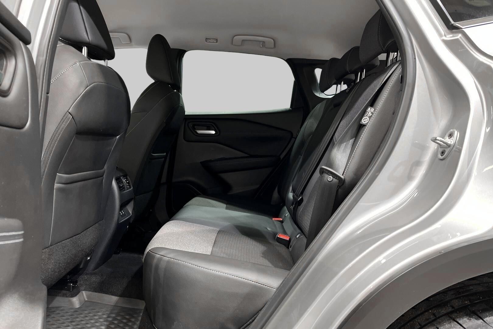 Nissan Qashqai iso kuva 10