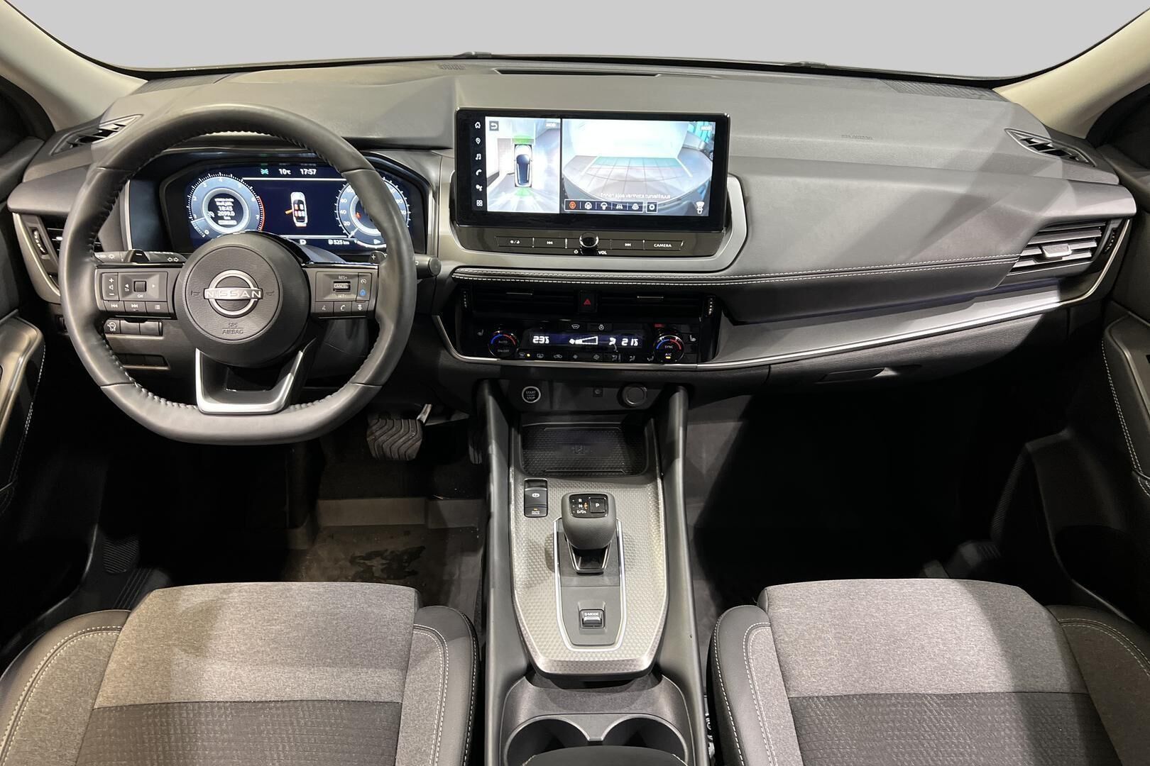 Nissan Qashqai iso kuva 11