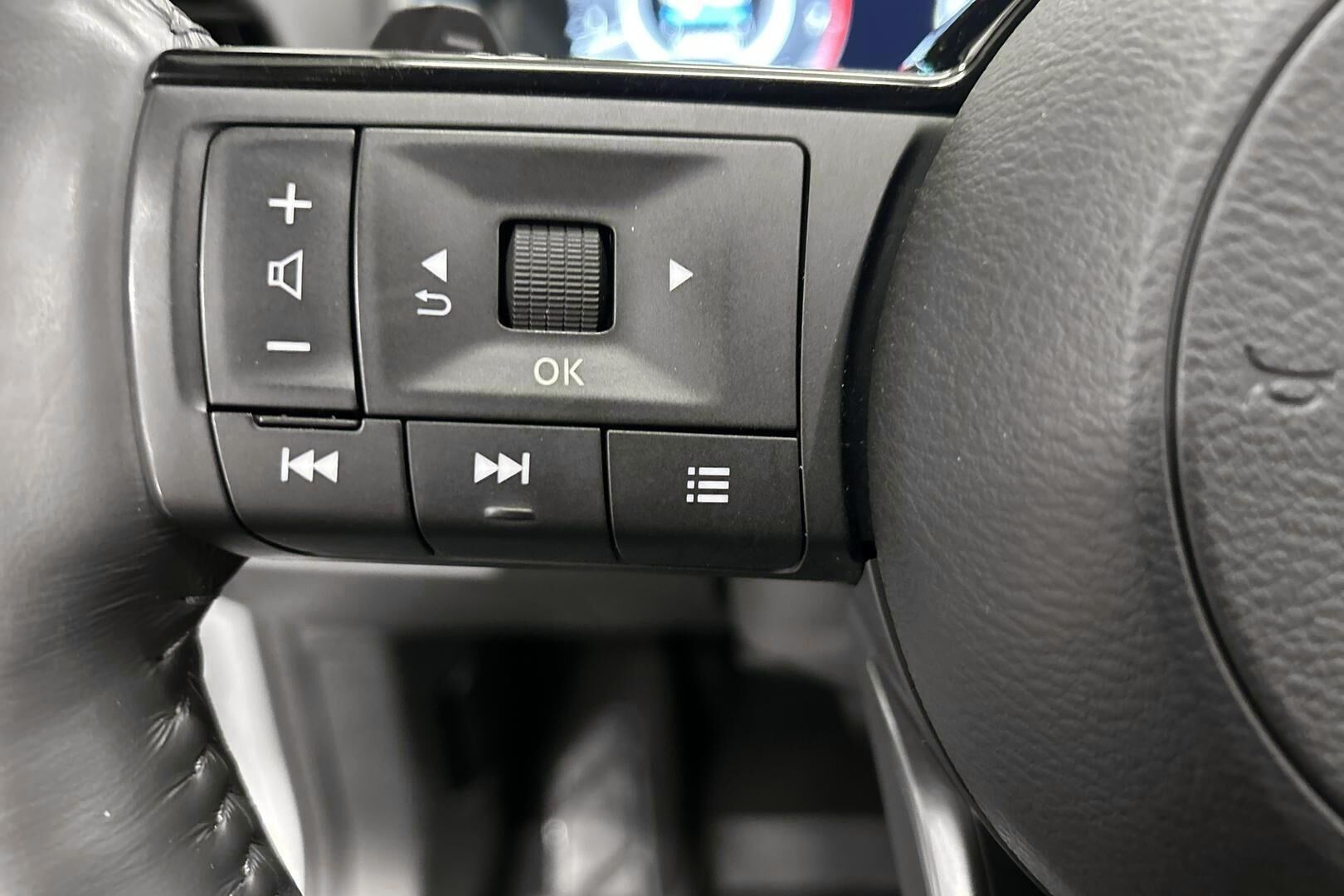 Nissan Qashqai iso kuva 15