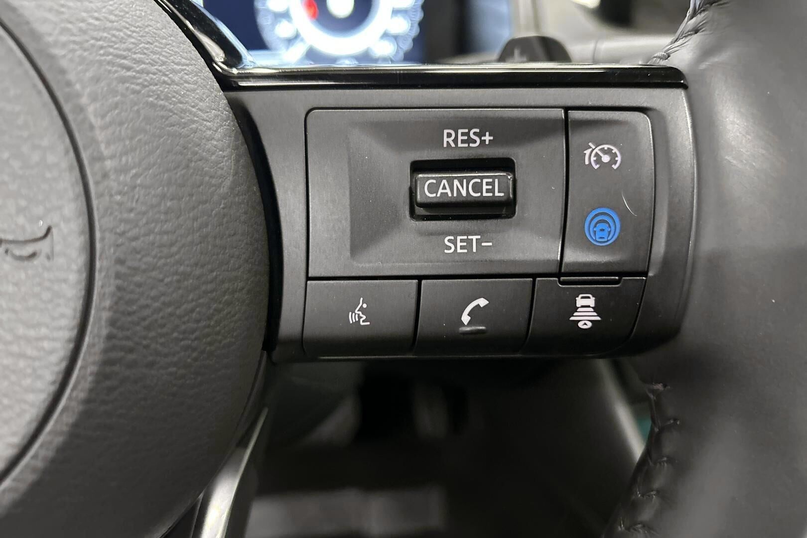 Nissan Qashqai iso kuva 16