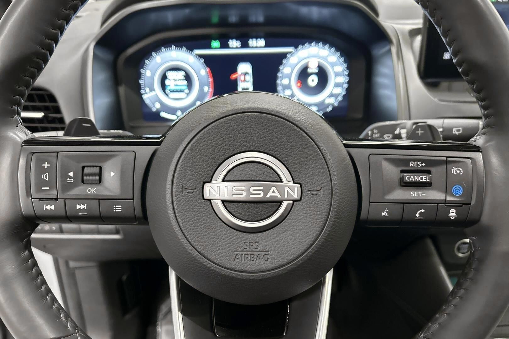 Nissan Qashqai iso kuva 18