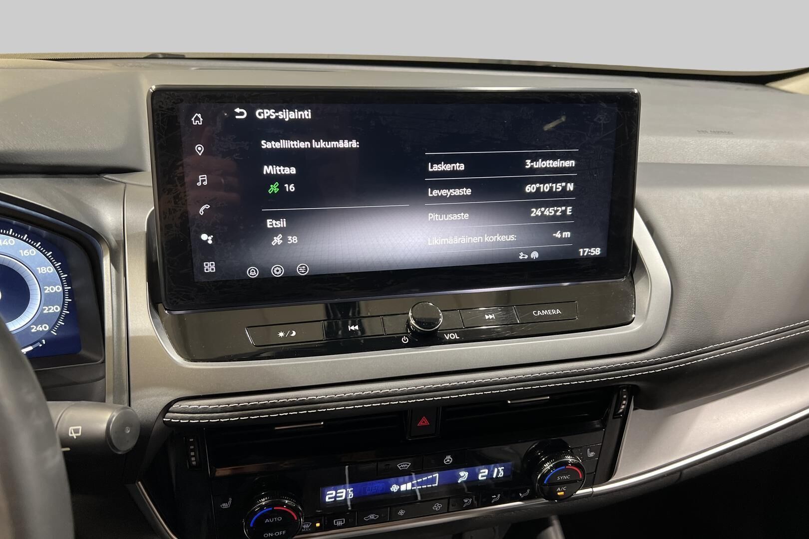 Nissan Qashqai iso kuva 18