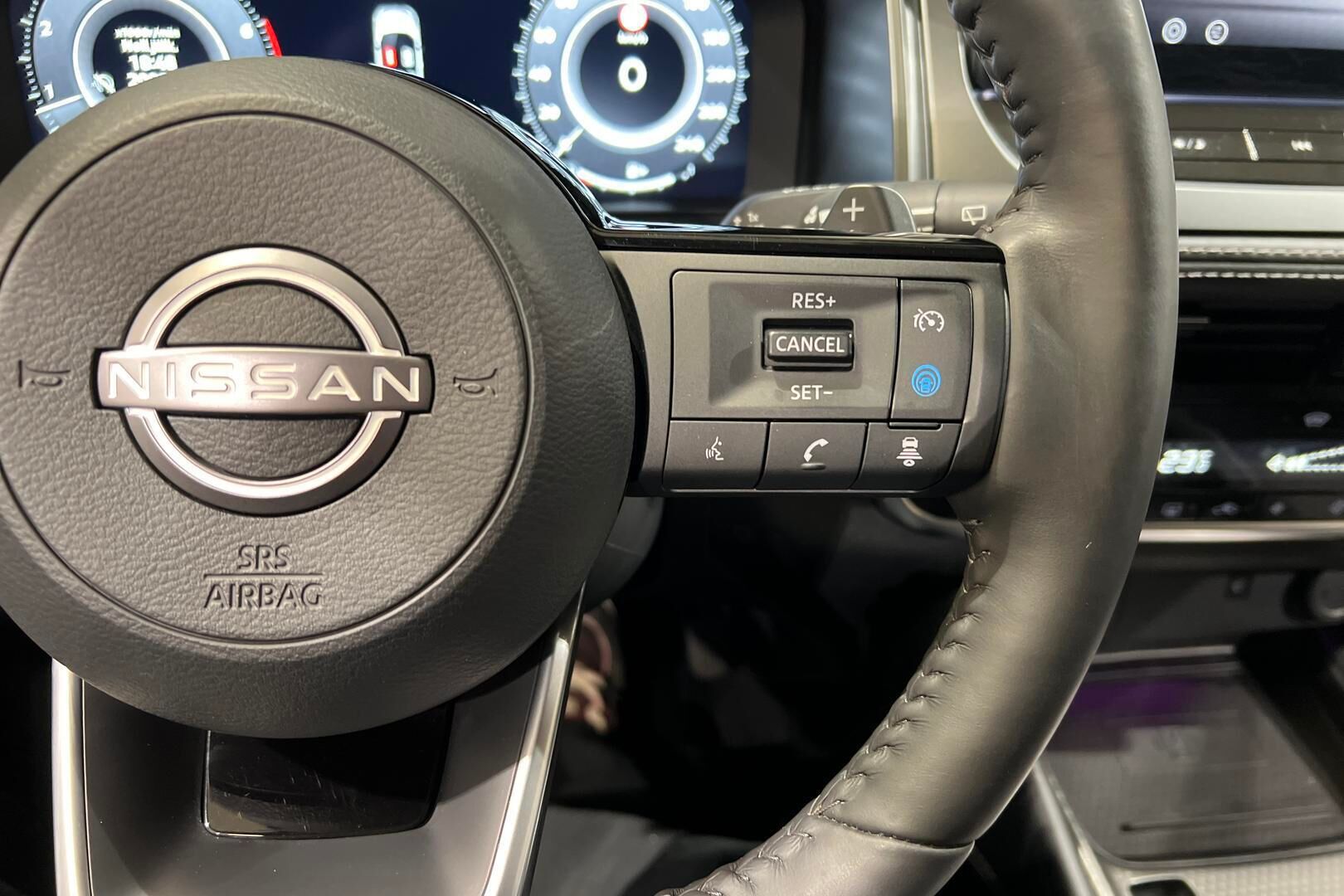 Nissan Qashqai iso kuva 24