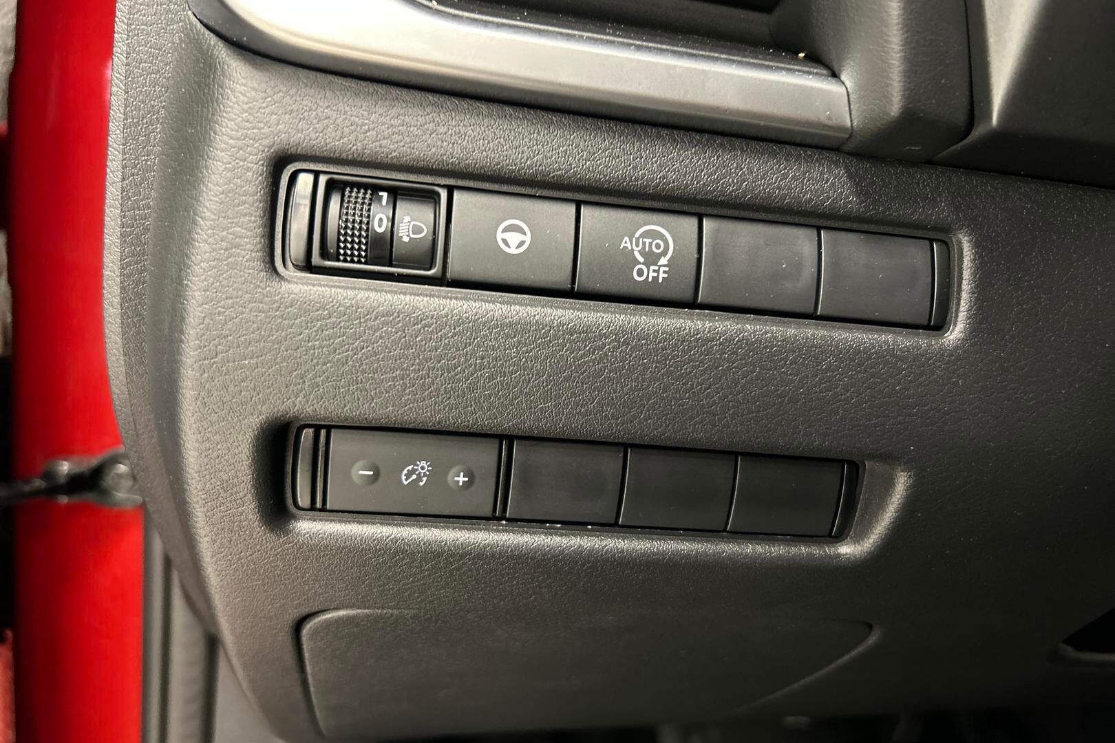 Nissan Qashqai iso kuva 24