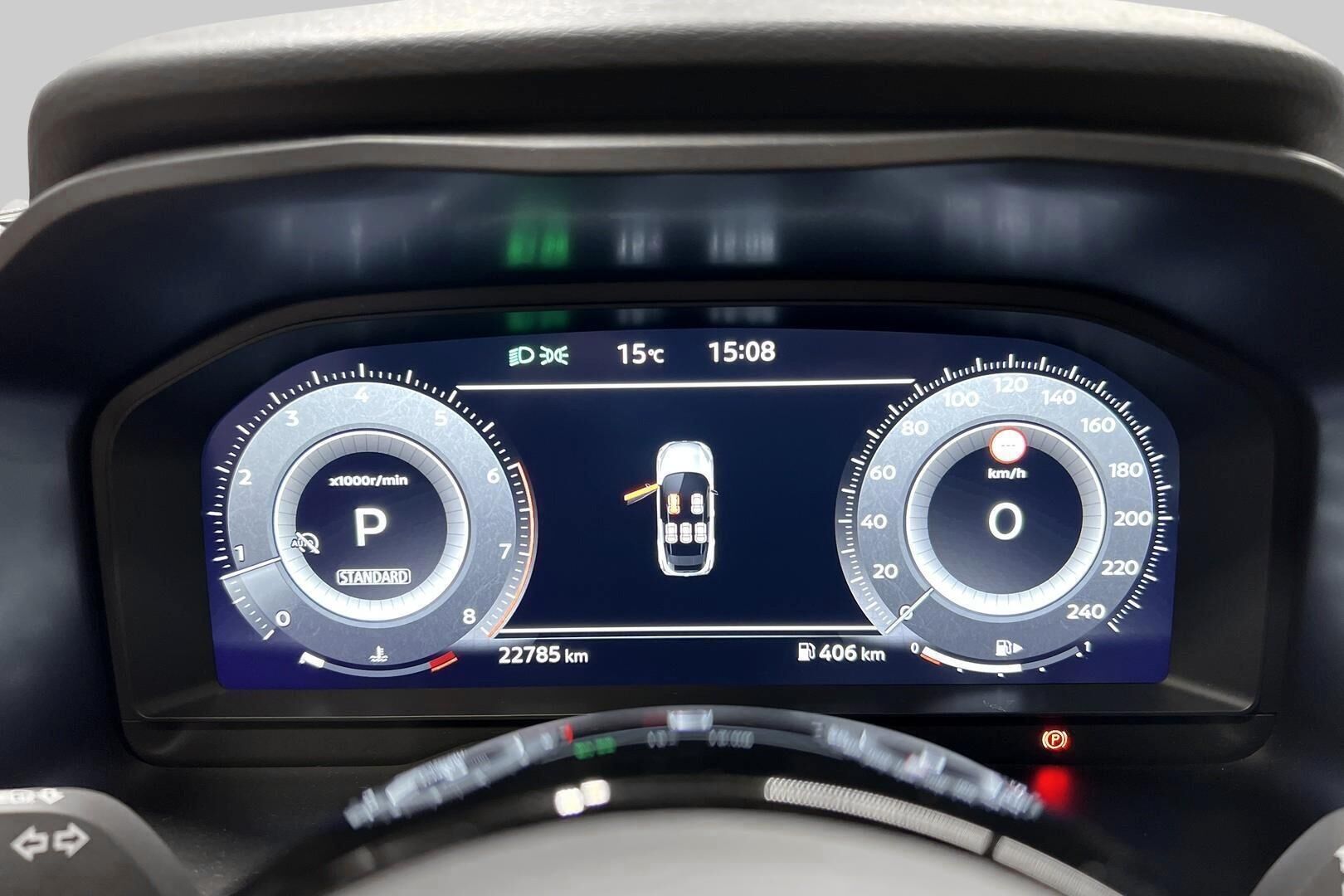 Nissan Qashqai iso kuva 14