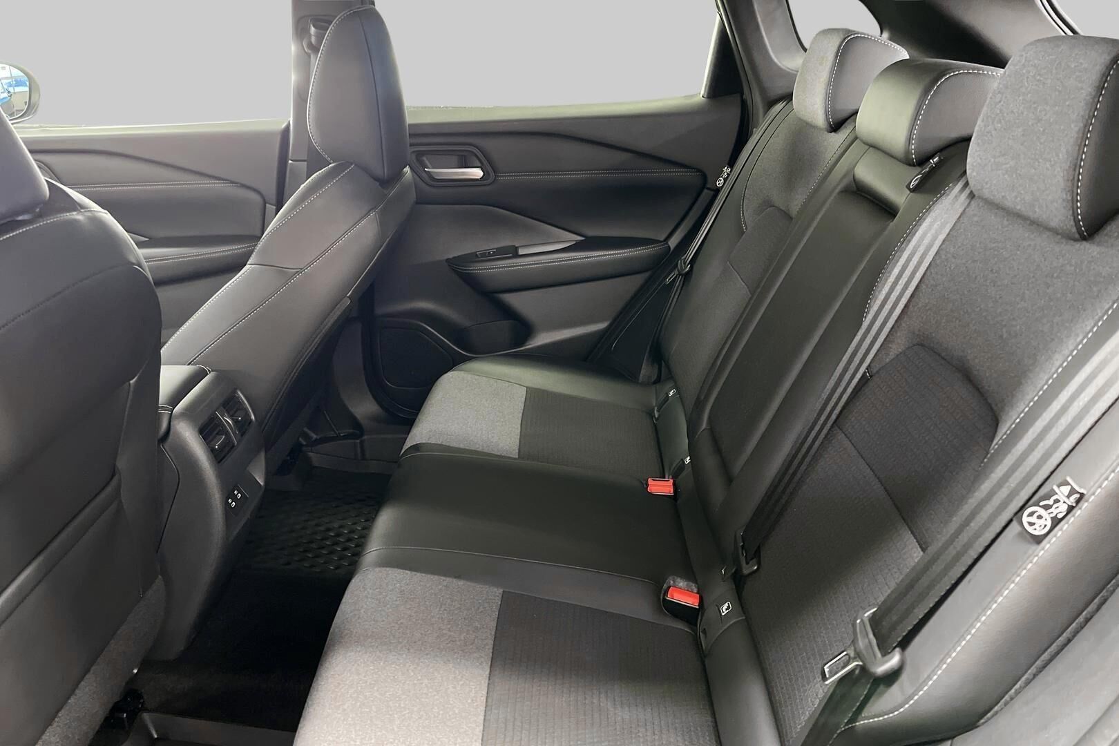 Nissan Qashqai iso kuva 9