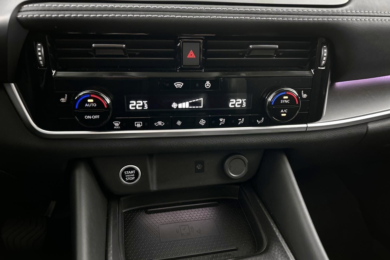 Nissan Qashqai iso kuva 14