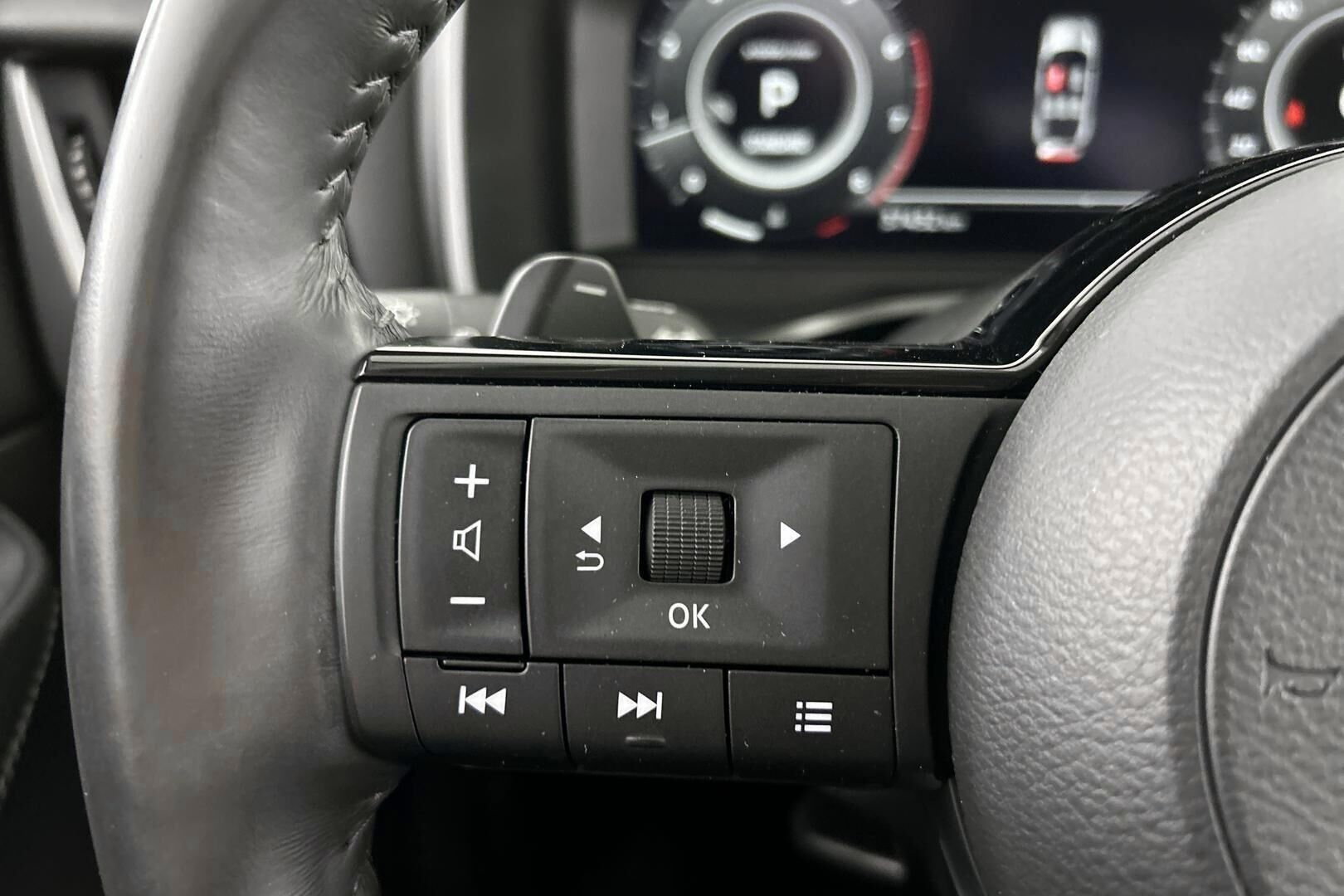 Nissan Qashqai iso kuva 17