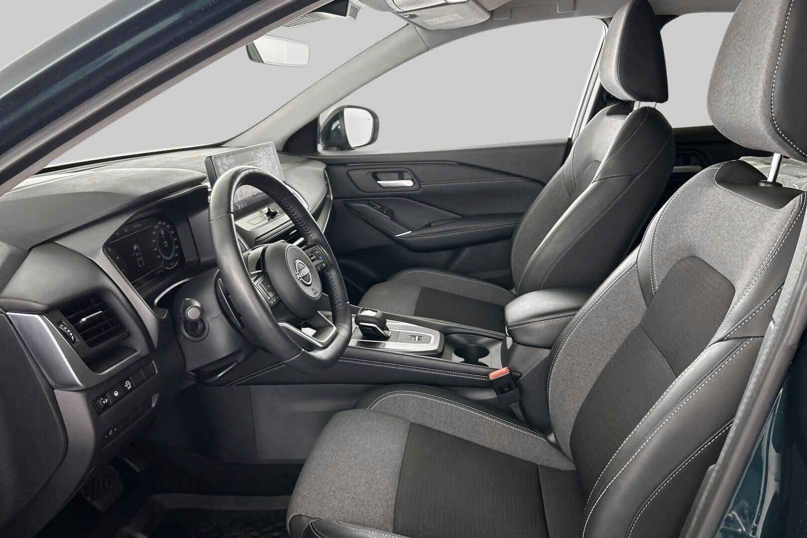 Nissan Qashqai iso kuva 8